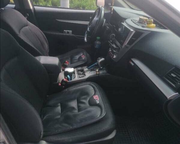 Сірий Субару Аутбек, об'ємом двигуна 2.46 л та пробігом 239 тис. км за 11500 $, фото 2 на Automoto.ua