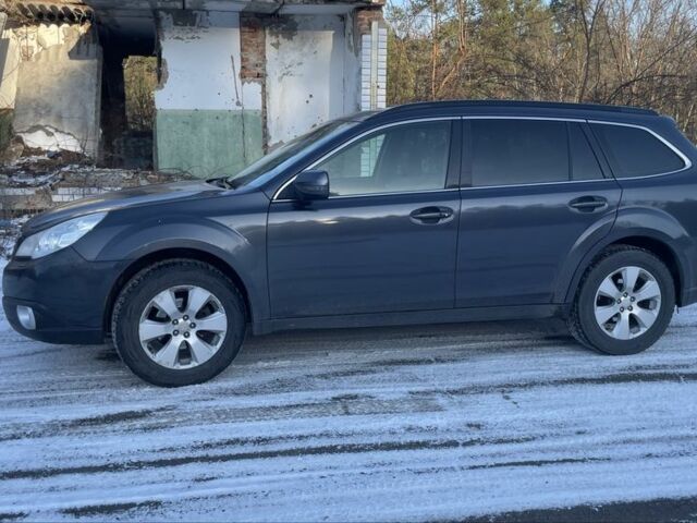 Серый Субару Аутбек, объемом двигателя 2.5 л и пробегом 277 тыс. км за 9599 $, фото 2 на Automoto.ua