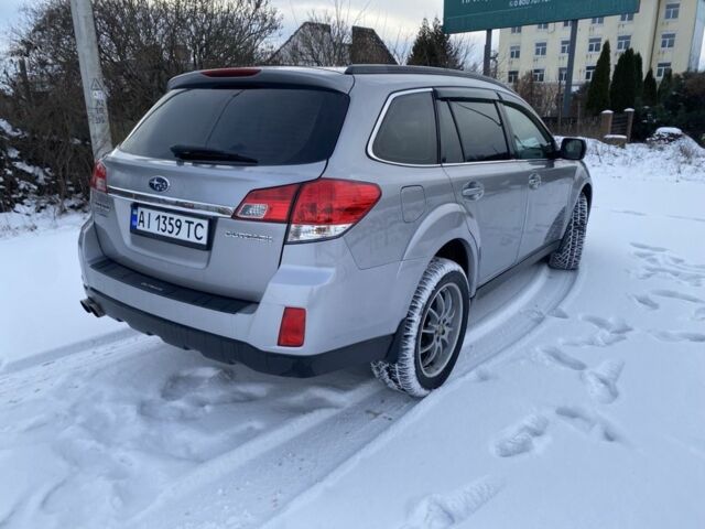 Сірий Субару Аутбек, об'ємом двигуна 2.5 л та пробігом 175 тис. км за 10500 $, фото 4 на Automoto.ua