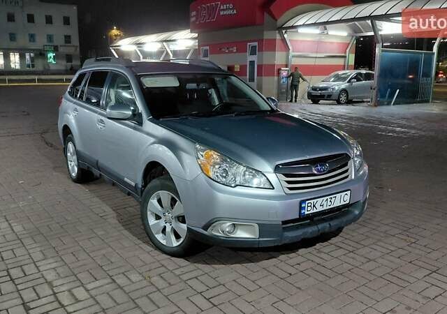 Серый Субару Аутбек, объемом двигателя 2.46 л и пробегом 280 тыс. км за 7500 $, фото 4 на Automoto.ua