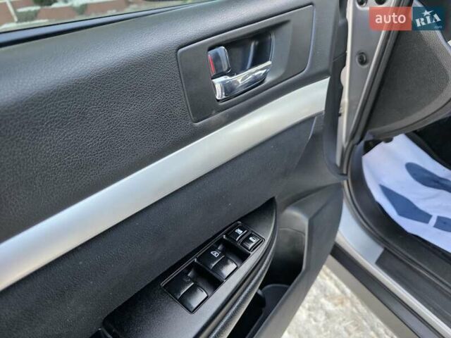 Серый Субару Аутбек, объемом двигателя 2.5 л и пробегом 219 тыс. км за 8333 $, фото 43 на Automoto.ua