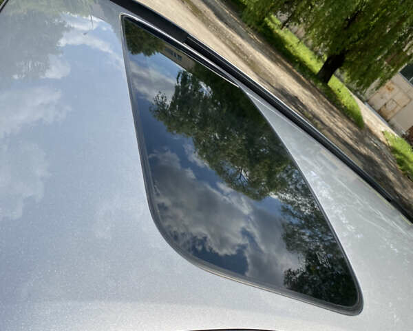 Сірий Субару Аутбек, об'ємом двигуна 2 л та пробігом 160 тис. км за 9500 $, фото 12 на Automoto.ua