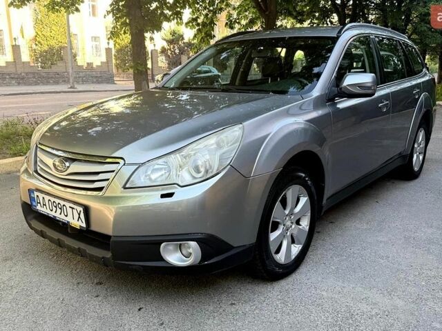 Сірий Субару Аутбек, об'ємом двигуна 2.46 л та пробігом 205 тис. км за 8200 $, фото 2 на Automoto.ua