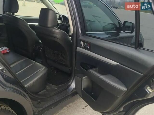 Сірий Субару Аутбек, об'ємом двигуна 2.46 л та пробігом 204 тис. км за 9800 $, фото 5 на Automoto.ua
