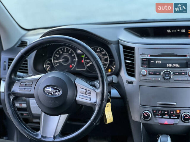 Сірий Субару Аутбек, об'ємом двигуна 2.46 л та пробігом 230 тис. км за 8300 $, фото 36 на Automoto.ua