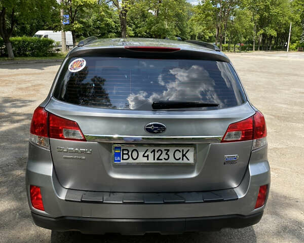 Сірий Субару Аутбек, об'ємом двигуна 2 л та пробігом 160 тис. км за 9500 $, фото 6 на Automoto.ua