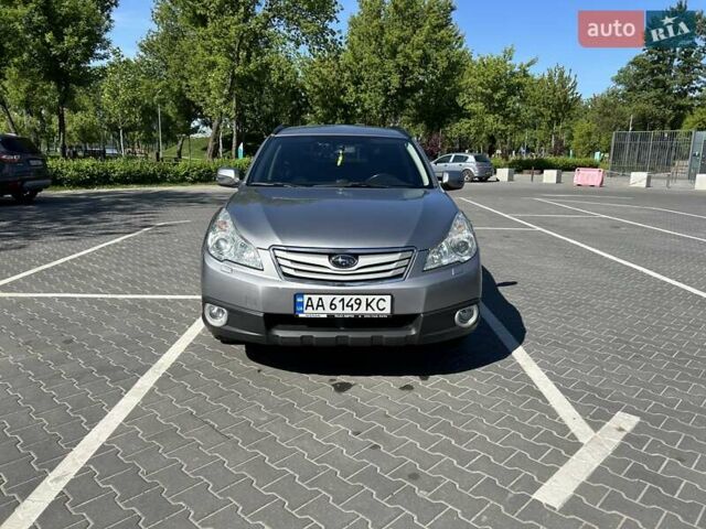 Сірий Субару Аутбек, об'ємом двигуна 2.46 л та пробігом 225 тис. км за 13900 $, фото 7 на Automoto.ua