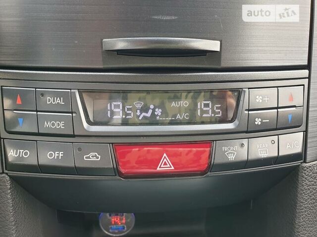 Серый Субару Аутбек, объемом двигателя 2.5 л и пробегом 322 тыс. км за 10299 $, фото 64 на Automoto.ua