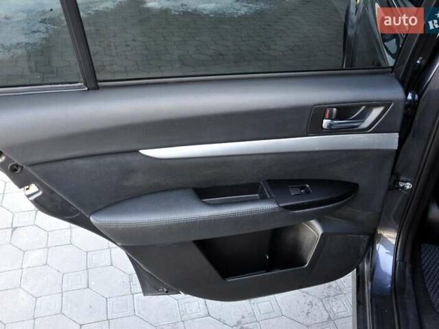 Сірий Субару Аутбек, об'ємом двигуна 2 л та пробігом 251 тис. км за 6800 $, фото 17 на Automoto.ua