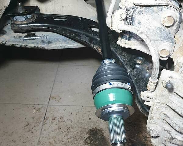 Серый Субару Аутбек, объемом двигателя 2.5 л и пробегом 322 тыс. км за 9200 $, фото 18 на Automoto.ua