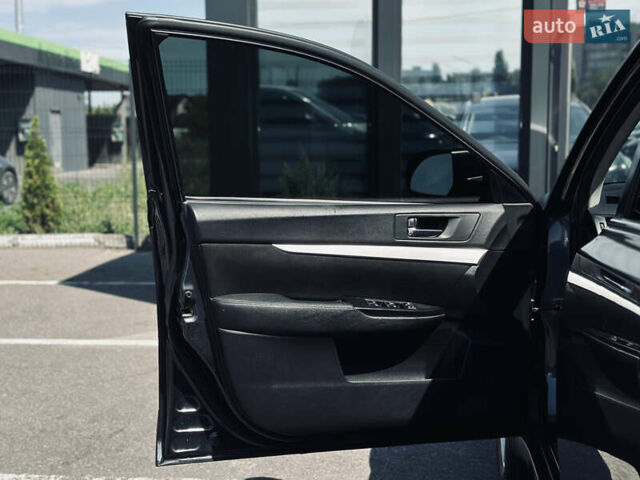 Серый Субару Аутбек, объемом двигателя 2.46 л и пробегом 296 тыс. км за 9400 $, фото 18 на Automoto.ua