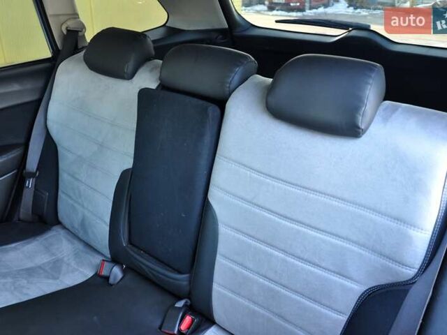 Сірий Субару Аутбек, об'ємом двигуна 2 л та пробігом 251 тис. км за 6800 $, фото 19 на Automoto.ua