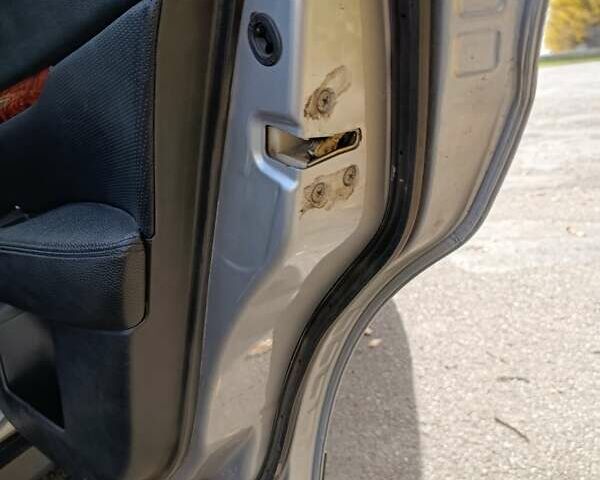 Серый Субару Аутбек, объемом двигателя 2.46 л и пробегом 178 тыс. км за 9999 $, фото 30 на Automoto.ua