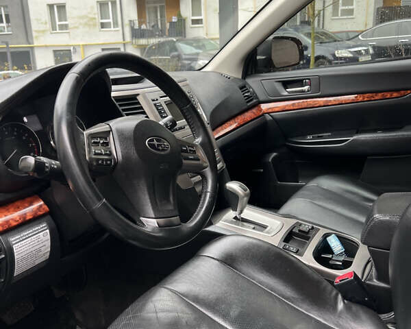 Серый Субару Аутбек, объемом двигателя 2.46 л и пробегом 225 тыс. км за 8900 $, фото 15 на Automoto.ua