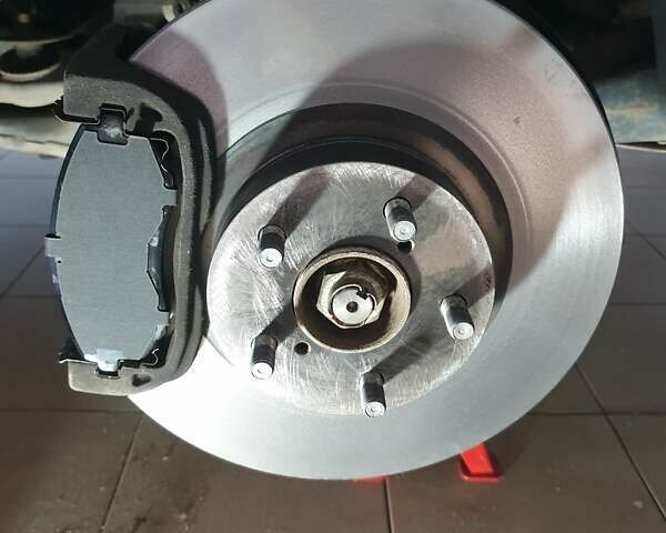 Серый Субару Аутбек, объемом двигателя 2.5 л и пробегом 322 тыс. км за 10299 $, фото 5 на Automoto.ua