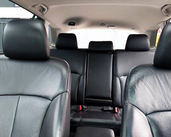 Сірий Субару Аутбек, об'ємом двигуна 2.46 л та пробігом 215 тис. км за 13250 $, фото 33 на Automoto.ua