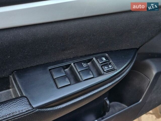 Серый Субару Аутбек, объемом двигателя 2.46 л и пробегом 184 тыс. км за 6450 $, фото 8 на Automoto.ua