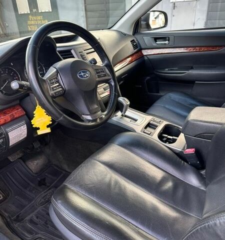 Серый Субару Аутбек, объемом двигателя 2.46 л и пробегом 290 тыс. км за 8400 $, фото 10 на Automoto.ua