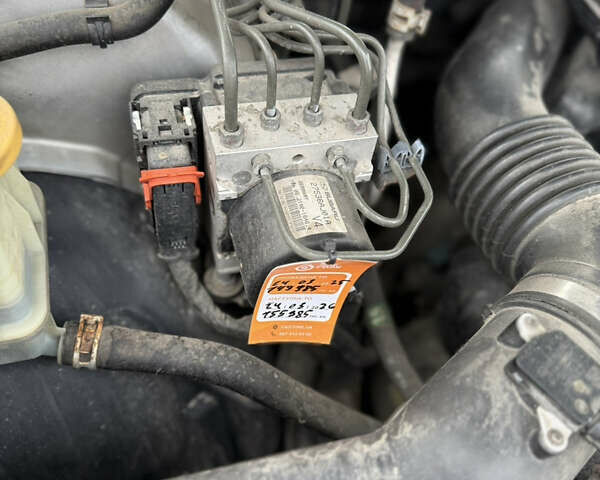 Сірий Субару Аутбек, об'ємом двигуна 2.46 л та пробігом 258 тис. км за 9000 $, фото 9 на Automoto.ua