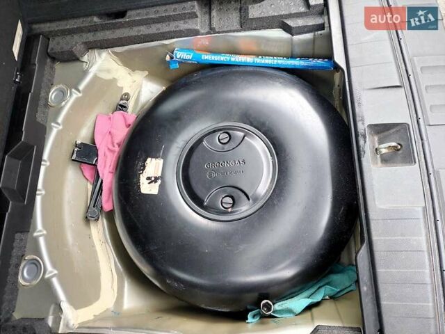 Сірий Субару Аутбек, об'ємом двигуна 2.46 л та пробігом 215 тис. км за 13250 $, фото 43 на Automoto.ua