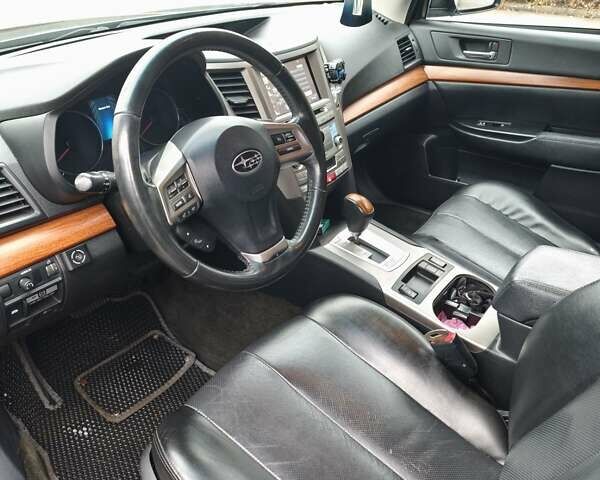 Сірий Субару Аутбек, об'ємом двигуна 2.46 л та пробігом 285 тис. км за 9000 $, фото 8 на Automoto.ua