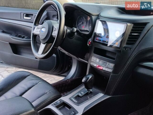 Сірий Субару Аутбек, об'ємом двигуна 2.46 л та пробігом 160 тис. км за 9300 $, фото 12 на Automoto.ua