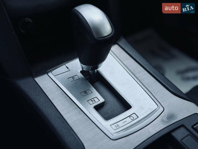 Серый Субару Аутбек, объемом двигателя 2.46 л и пробегом 296 тыс. км за 9400 $, фото 43 на Automoto.ua