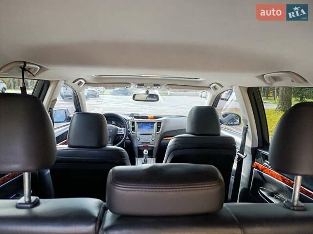 Серый Субару Аутбек, объемом двигателя 2.46 л и пробегом 178 тыс. км за 9999 $, фото 52 на Automoto.ua