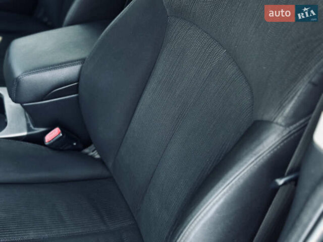 Серый Субару Аутбек, объемом двигателя 2.46 л и пробегом 296 тыс. км за 9400 $, фото 22 на Automoto.ua