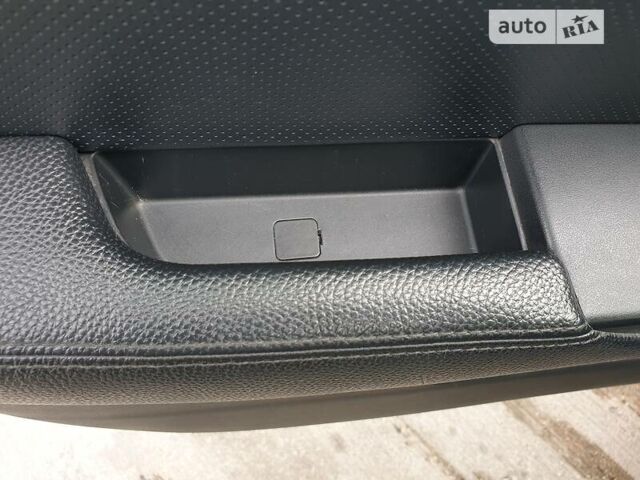 Серый Субару Аутбек, объемом двигателя 2.5 л и пробегом 322 тыс. км за 9700 $, фото 51 на Automoto.ua