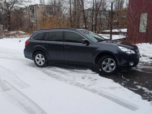 Серый Субару Аутбек, объемом двигателя 2.5 л и пробегом 201 тыс. км за 11000 $, фото 4 на Automoto.ua