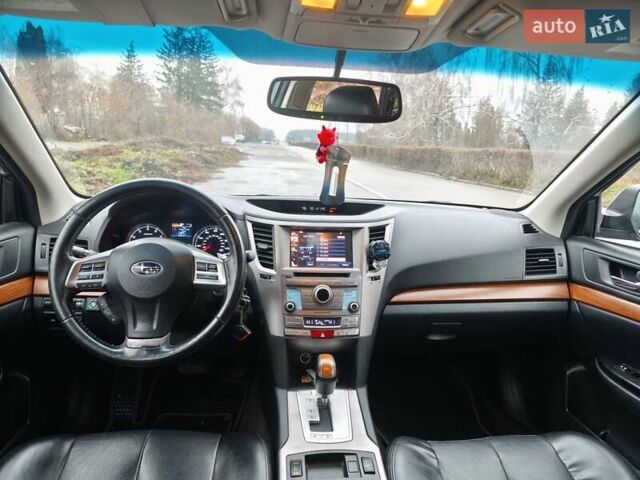 Сірий Субару Аутбек, об'ємом двигуна 2.46 л та пробігом 285 тис. км за 9000 $, фото 11 на Automoto.ua