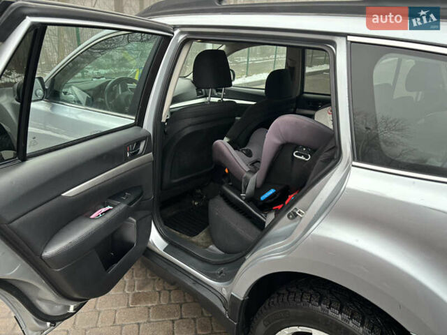 Сірий Субару Аутбек, об'ємом двигуна 2.5 л та пробігом 240 тис. км за 8900 $, фото 9 на Automoto.ua