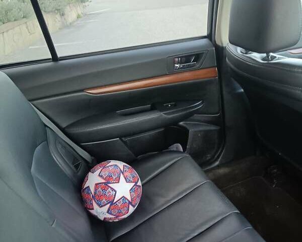 Сірий Субару Аутбек, об'ємом двигуна 2.46 л та пробігом 170 тис. км за 10700 $, фото 15 на Automoto.ua