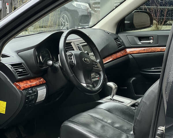 Серый Субару Аутбек, объемом двигателя 2.46 л и пробегом 225 тыс. км за 8900 $, фото 14 на Automoto.ua