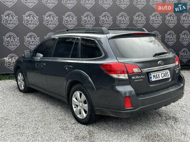 Серый Субару Аутбек, объемом двигателя 2 л и пробегом 245 тыс. км за 7900 $, фото 3 на Automoto.ua