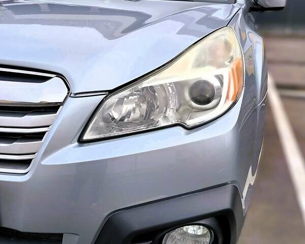 Сірий Субару Аутбек, об'ємом двигуна 2.46 л та пробігом 215 тис. км за 13250 $, фото 4 на Automoto.ua