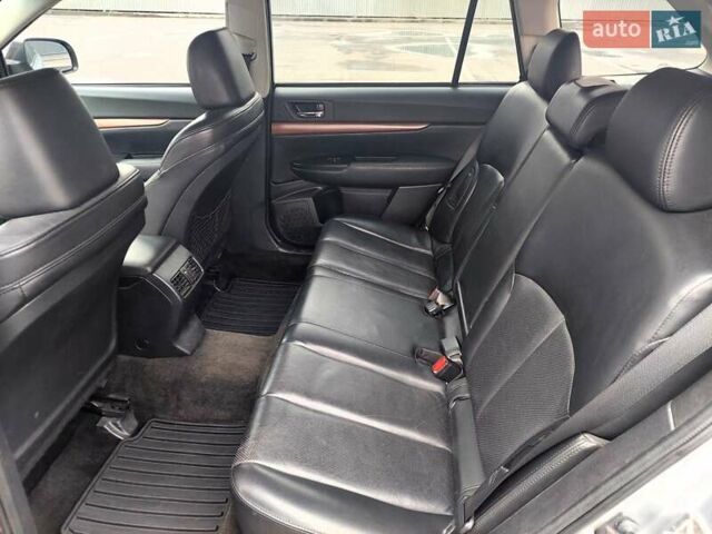 Сірий Субару Аутбек, об'ємом двигуна 2.46 л та пробігом 215 тис. км за 13250 $, фото 26 на Automoto.ua