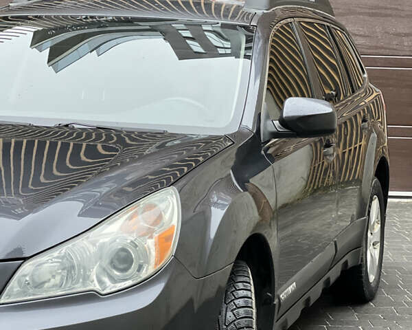 Серый Субару Аутбек, объемом двигателя 2.46 л и пробегом 225 тыс. км за 8900 $, фото 6 на Automoto.ua