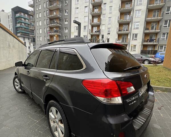 Серый Субару Аутбек, объемом двигателя 2.46 л и пробегом 225 тыс. км за 8900 $, фото 8 на Automoto.ua