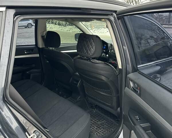 Сірий Субару Аутбек, об'ємом двигуна 2 л та пробігом 170 тис. км за 11000 $, фото 12 на Automoto.ua