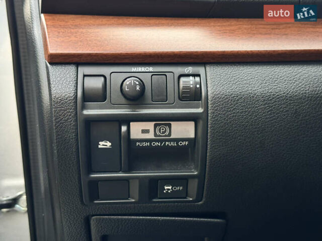 Серый Субару Аутбек, объемом двигателя 2.46 л и пробегом 297 тыс. км за 9300 $, фото 15 на Automoto.ua