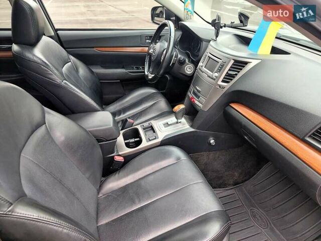 Сірий Субару Аутбек, об'ємом двигуна 2.46 л та пробігом 215 тис. км за 13250 $, фото 14 на Automoto.ua