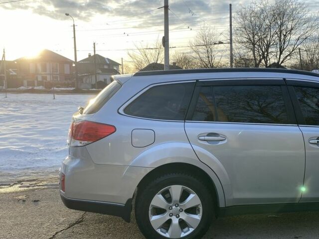 Сірий Субару Аутбек, об'ємом двигуна 2.5 л та пробігом 426 тис. км за 9500 $, фото 2 на Automoto.ua