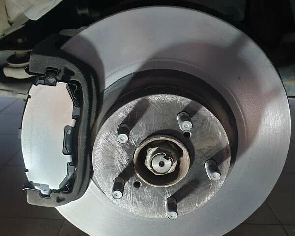 Серый Субару Аутбек, объемом двигателя 2.5 л и пробегом 322 тыс. км за 10299 $, фото 4 на Automoto.ua