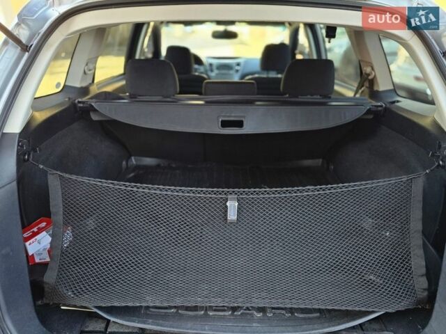 Серый Субару Аутбек, объемом двигателя 2.46 л и пробегом 184 тыс. км за 6450 $, фото 16 на Automoto.ua