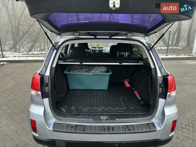 Сірий Субару Аутбек, об'ємом двигуна 2.5 л та пробігом 240 тис. км за 8900 $, фото 7 на Automoto.ua