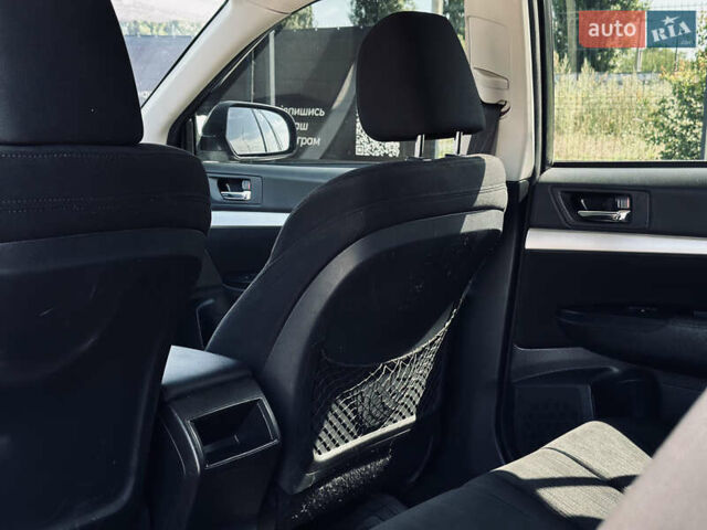 Серый Субару Аутбек, объемом двигателя 2.46 л и пробегом 296 тыс. км за 9400 $, фото 13 на Automoto.ua