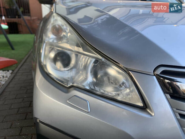 Сірий Субару Аутбек, об'ємом двигуна 2.46 л та пробігом 245 тис. км за 11000 $, фото 22 на Automoto.ua