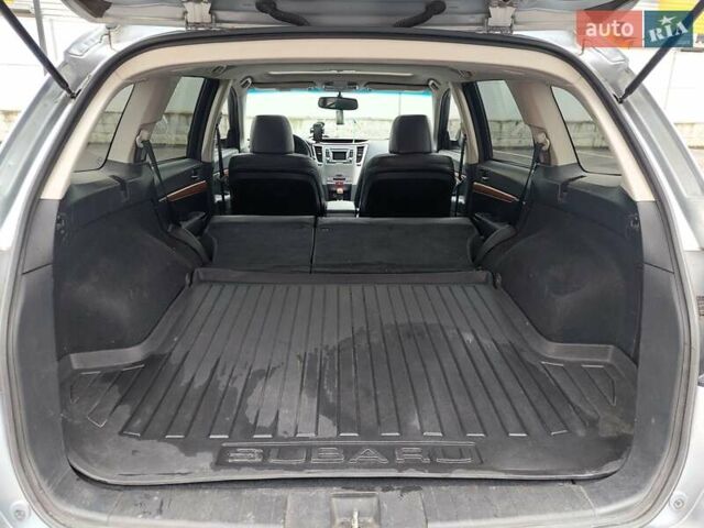 Серый Субару Аутбек, объемом двигателя 2.46 л и пробегом 215 тыс. км за 12150 $, фото 38 на Automoto.ua
